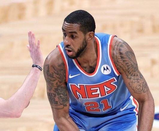 第三人斜插 第三人斜插